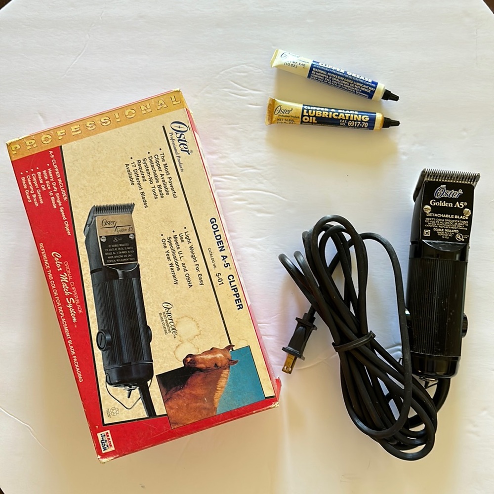 Vintage Oster Golden A5 Clipper w/ Size 10 Blade
